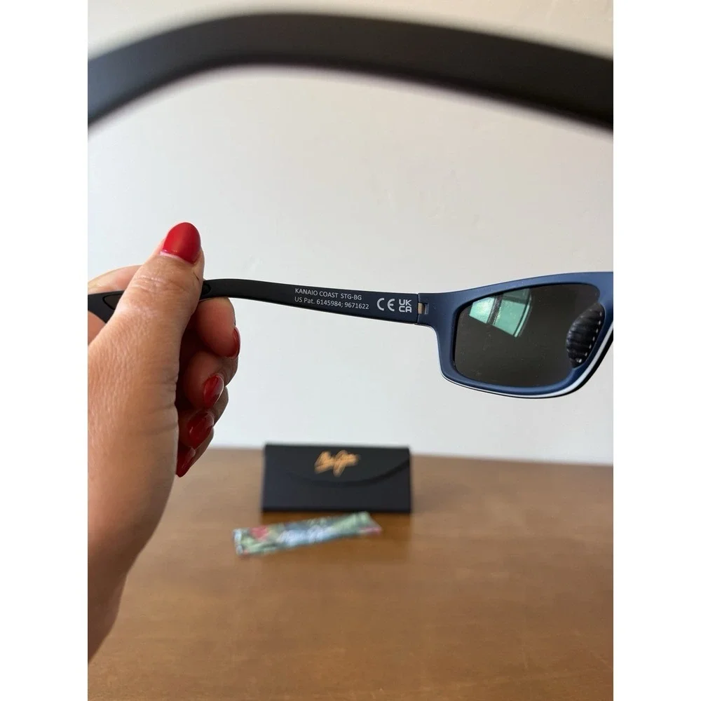 Maui Jim KANAIO COAST Matte Black White Blue POLARIZED Grey Sunglasses 766-02MD